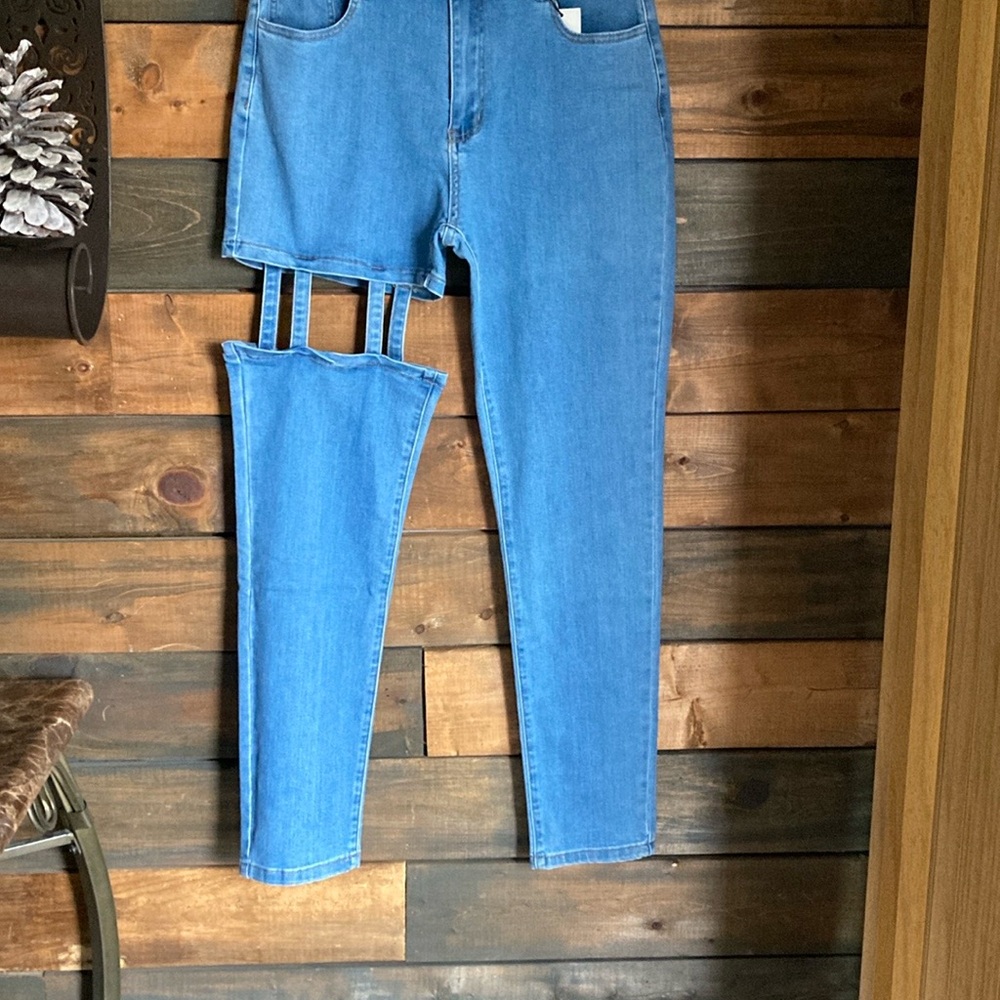 Stylish Blue Women's Jeans